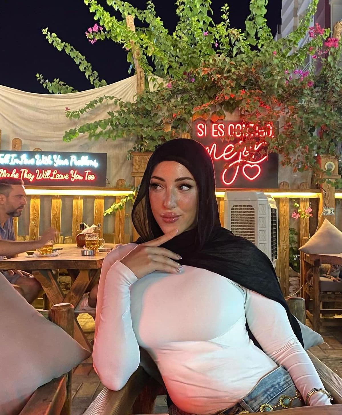 Neslihan Y. Escort İstanbul - Fotoğraf 1 / 5